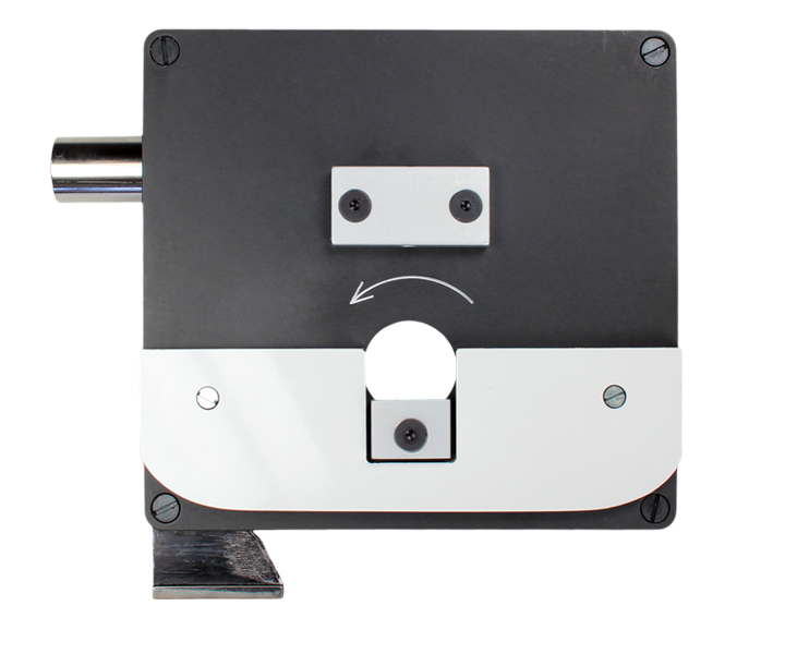 Zweiteiliges Fräsergehäuse für Varga VA 11, VA 21-15 und VA 31-15 Tischkreissägen mit Führungszunge, Späneabtransportrohr und Schutzplatte, ohne Sägeblatt.